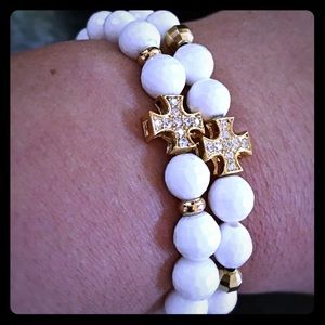 Cross charm bracelet