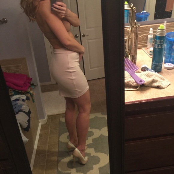 Light pink mini skirt - Picture 2 of 2