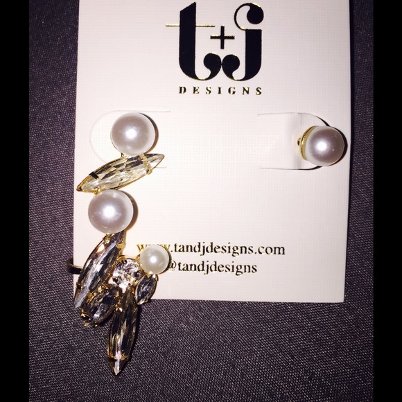 ππ»Host Pickππ»Crystal and Pearl Stud Ear Cuff - Picture 2 of 2