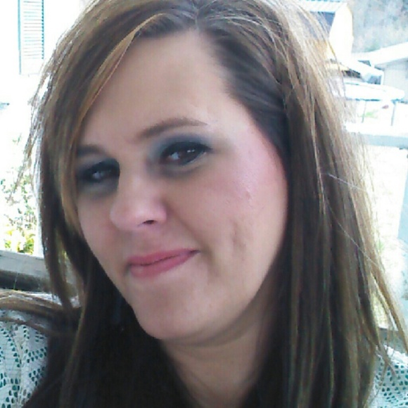 Meet your Posher, Candice