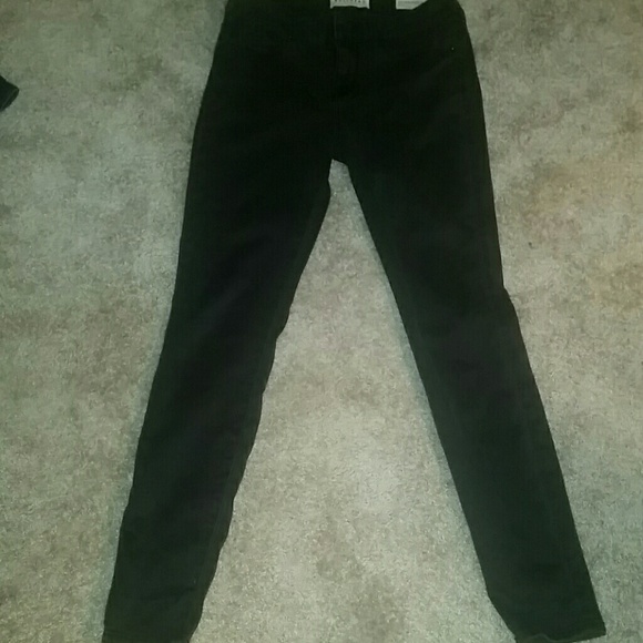 Bullhead skinnier size 7 jeans