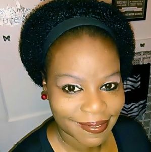 Meet your Posher, Carolyn