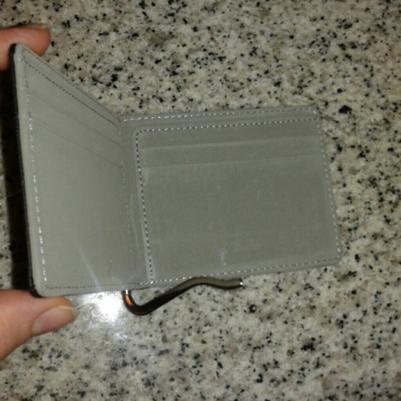 Men's Wallet with Money Clip - Picture 3 of 4