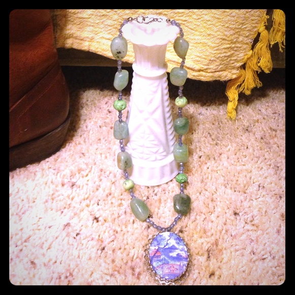 Statement necklace