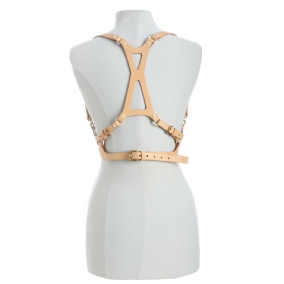 Fleet Ilya Leather Racerback Harness Belt, Nude - Picture 3 of 4
