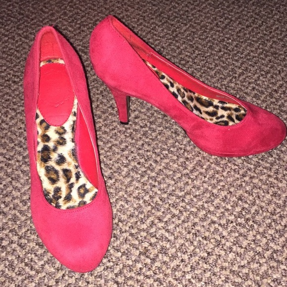 Red heels- NWOT