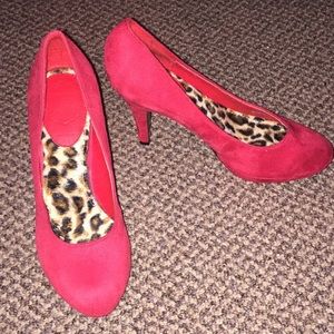 Red heels- NWOT