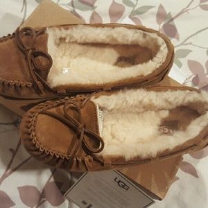 ugg bella 2 moccasins