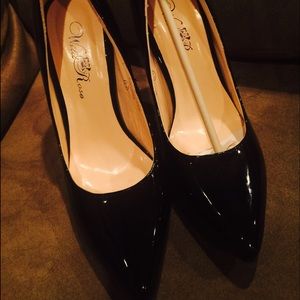 Black heels, purchased in Las Vegas (boutique)