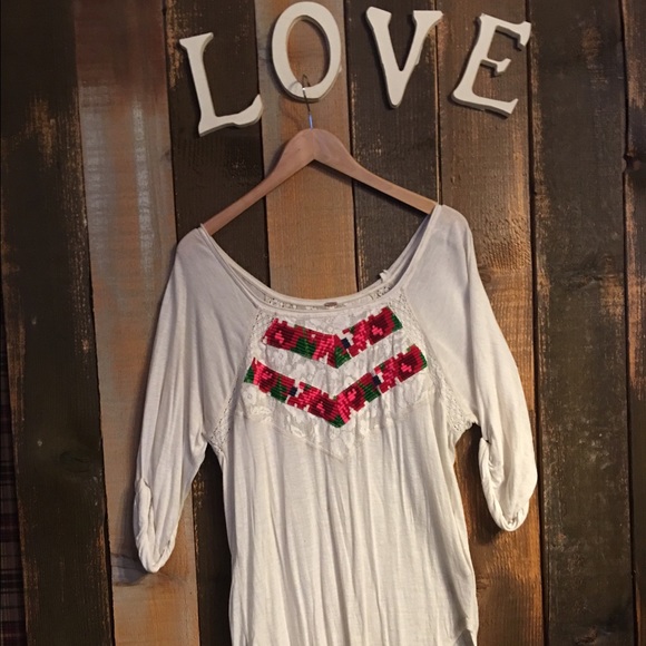 High low cream/off white embroidered lace top