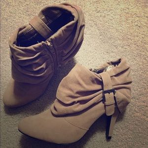 Heel booties