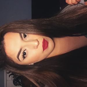 Meet your Posher, Daniela