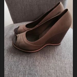 Michael Kors Open Toe Wedge size 7 Brown Canvas