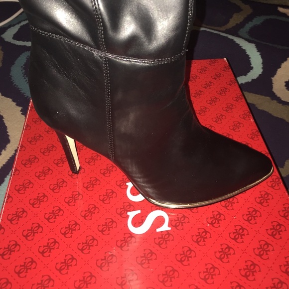 Guess over-the-knee boots size 8.5 - Picture 3 of 4