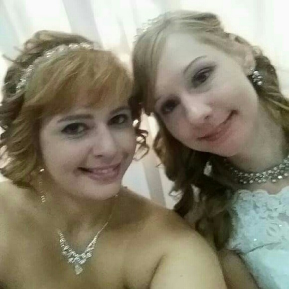 Meet Your Posher, Lorrelei Rex - Picture 3 of 6