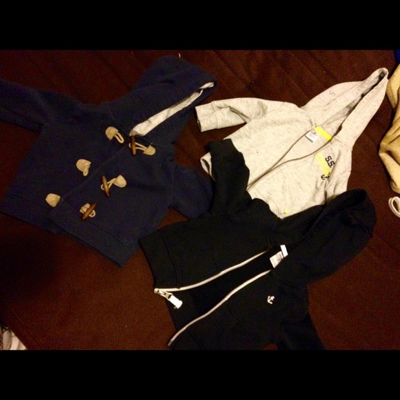 super cute baby boy hoodies ! 0-3 months