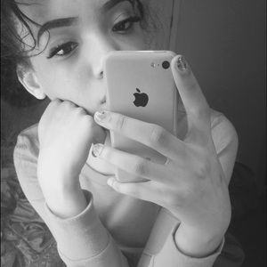 Meet your Posher, Tanasia