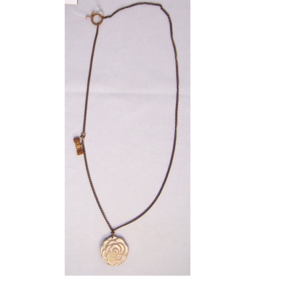 ISO or ID This Necklace Please
