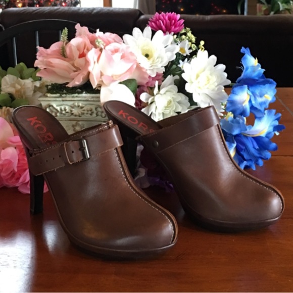 Michael Kors Shoes - MICHAEL KORS WOODEN & LEATHER HEELS. NEW!! 😱WOW!