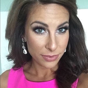 Meet your Posher, Kendra