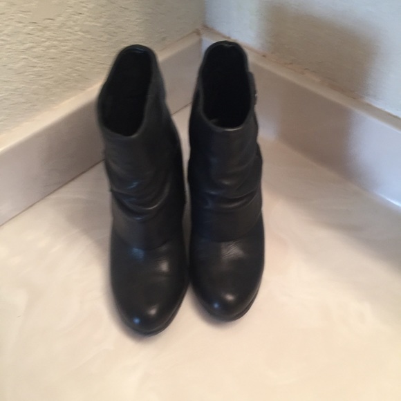 BCBG ankle boot