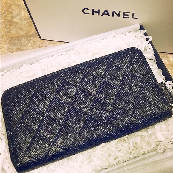 💯 Authentic Chanel 2013 Glitter Calfskin Wallet - Picture 2 of 4