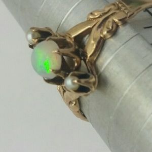 Antique 10+k Claw Set Opal & Seed Pearl Ring