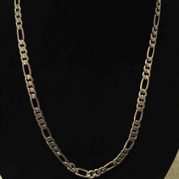 *Silvertone Necklace** Chainlink**Clasp marked**