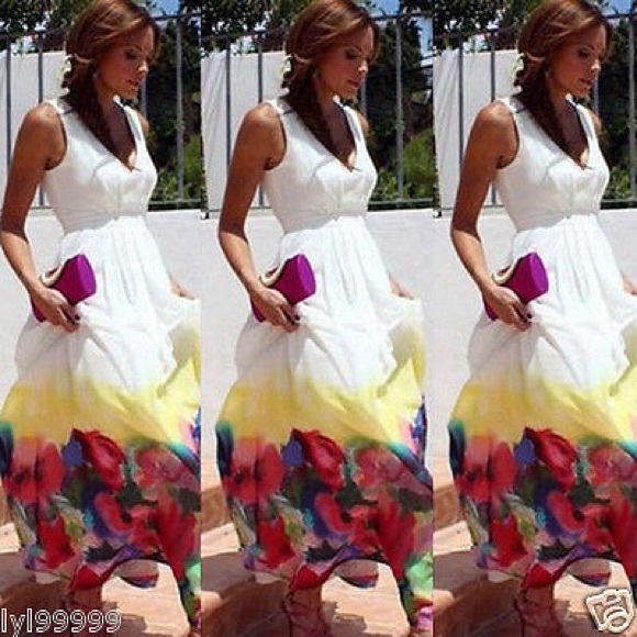 Dresses & Skirts - Maxi dress. Large
