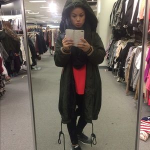 Meet your Posher, Eve