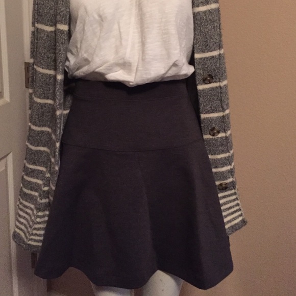 New GAP charcoal ponte skirt