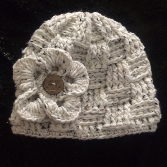 🚫SOLD🚫Crochet beanie - Picture 3 of 3
