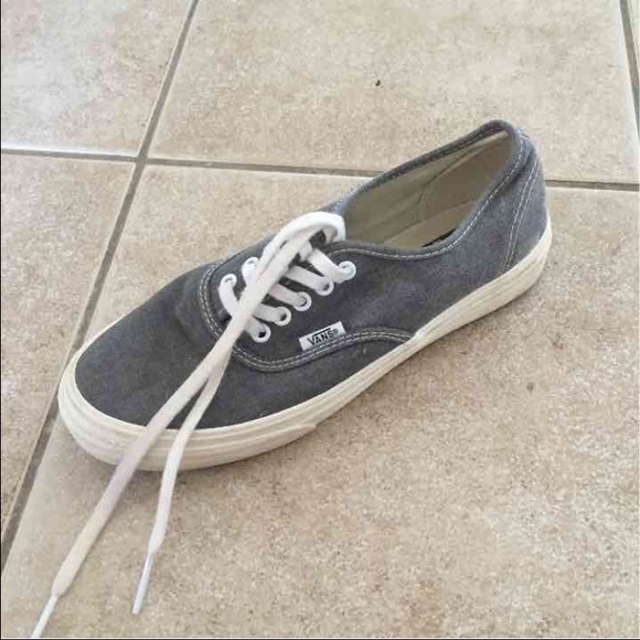 Vans - Picture 2 of 2