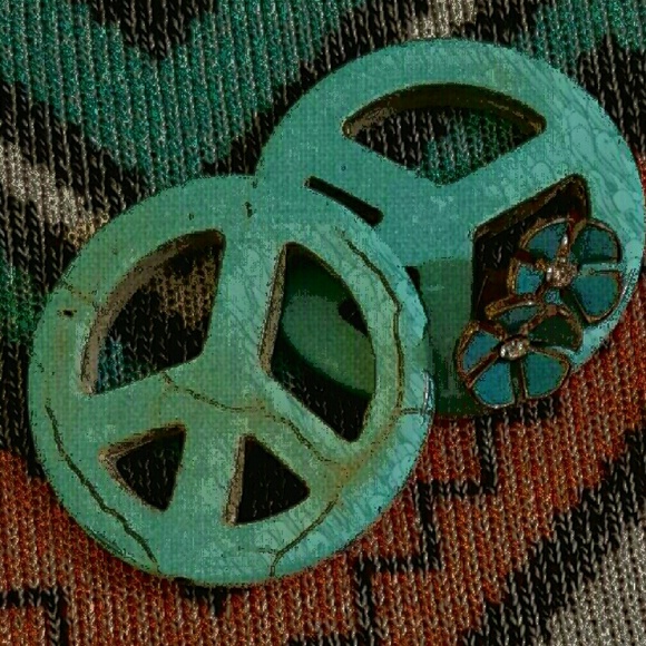 Flower earrings etc.