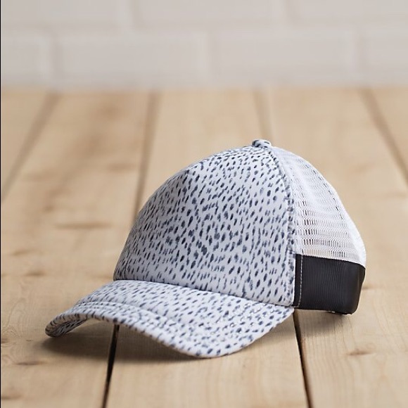 Not for Sale! Looking for this Lululemon Hat!