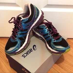 Women's Asics Gel-Kayano 20 in Black/Plum/Blue