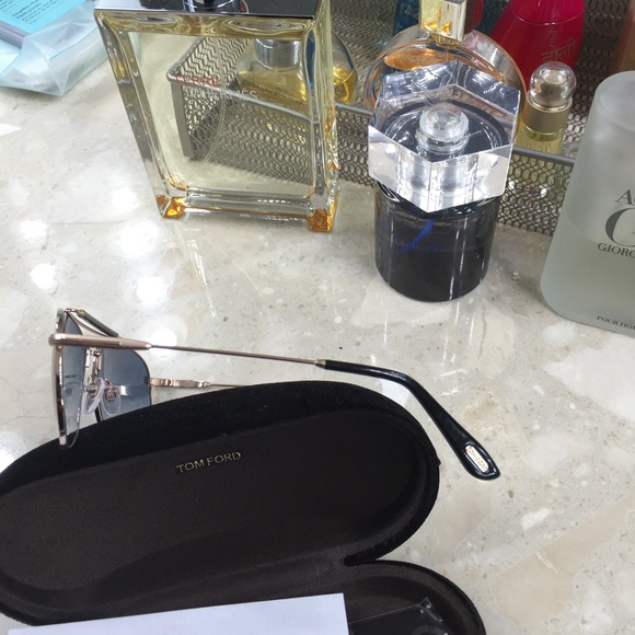 Authentic Tom Ford Unisex Glasses - Picture 3 of 4