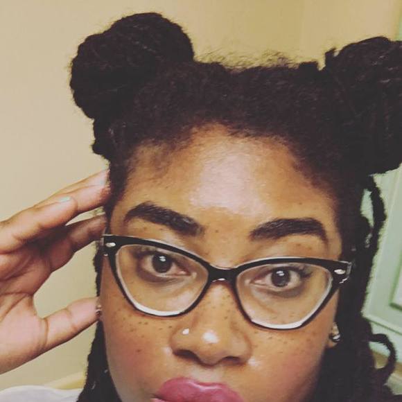 Meet your Posher, Avery