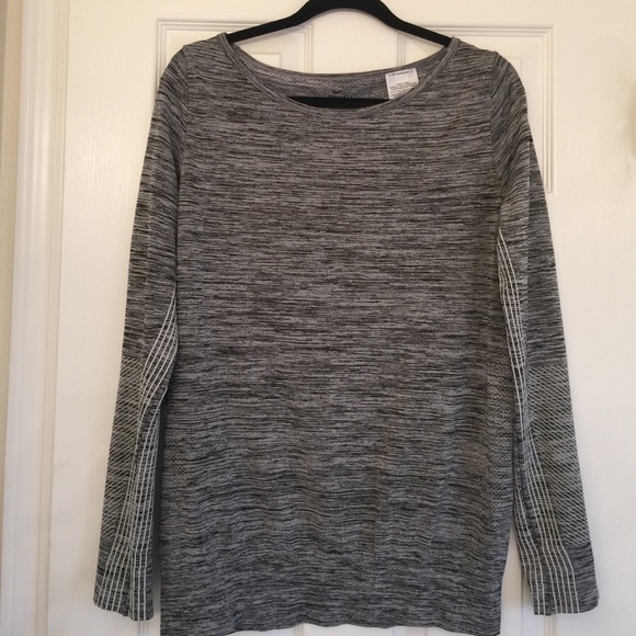 Nike Epic Training Top - Picture 2 of 3