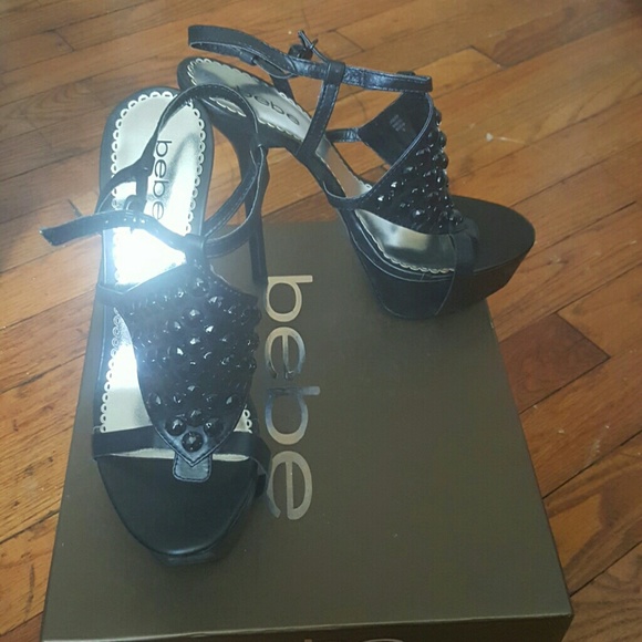 BEBE Black embroidered front sandals - Picture 1 of 4