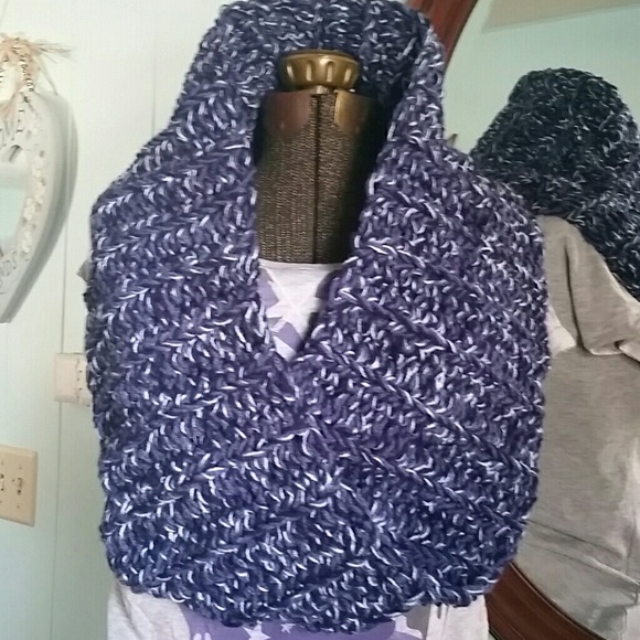 Crocheted Infinity Scarf - Picture 3 of 4