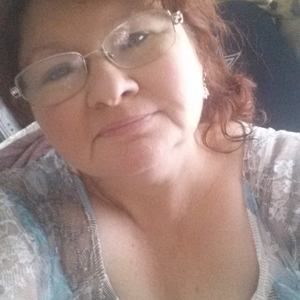 Meet your Posher, Connie