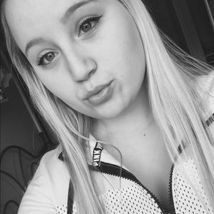 Meet your Posher, Dana