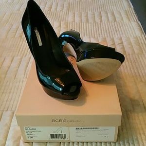 Size 7.5 BCBGENERATION Black pumps open toe