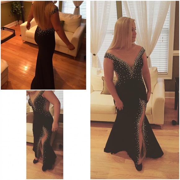 tiffany Dresses & Skirts - Black Tiffany prom dress
