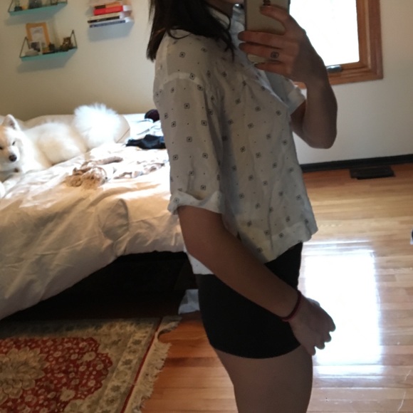 Crop button down - Picture 2 of 3