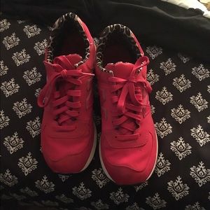 Red New Balance 574