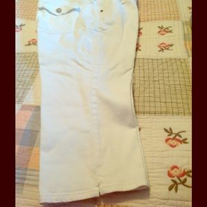 Old Navy "The Flirt" Capri's