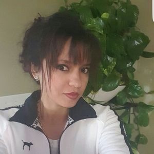 Meet your Posher, Emilia