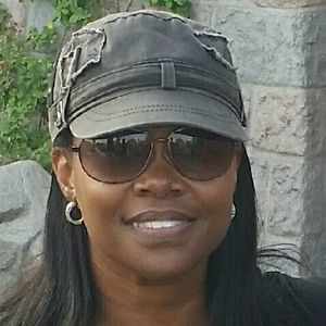 Meet your Posher, Tiffany